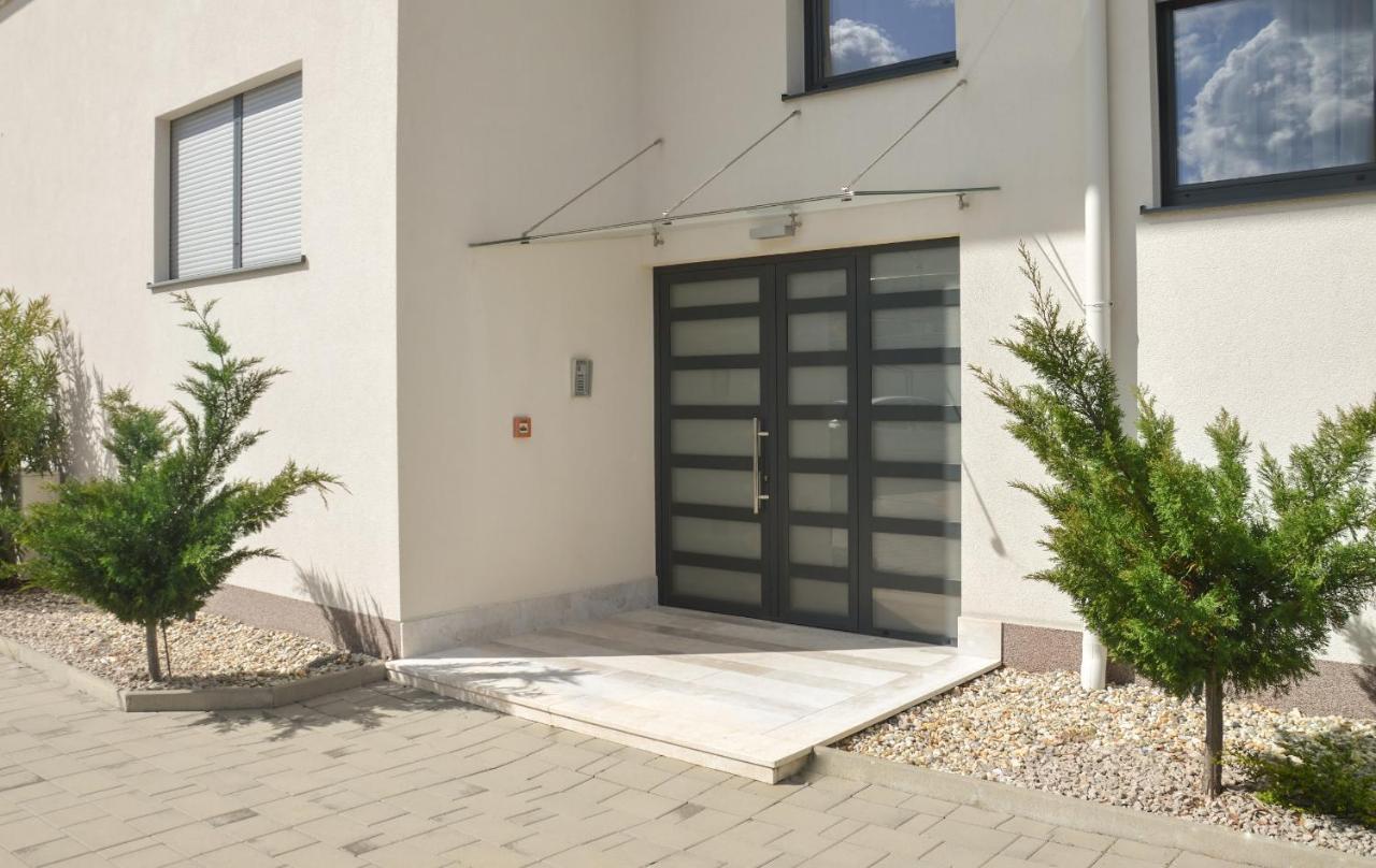 מאלינסקה Rova Apartment מראה חיצוני תמונה